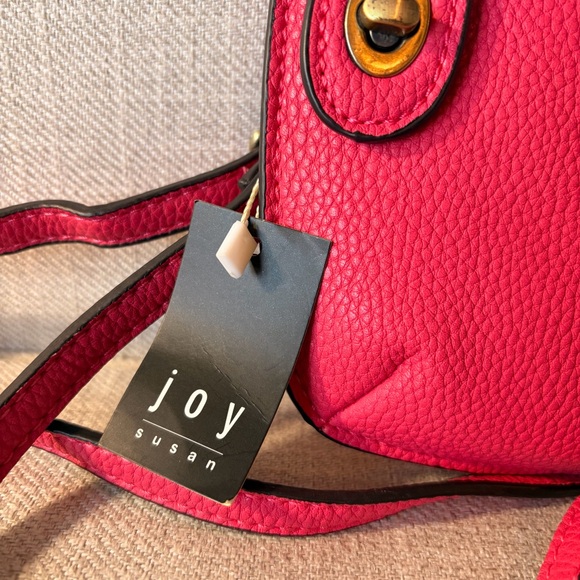 Joy Susan Pink Faux Leather Convertible Crossbody and Wristlet NEW WITH TAGS - Picture 2 of 7